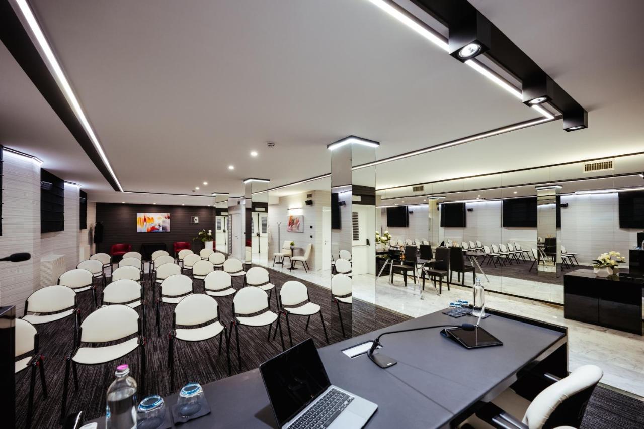 Raffaello Hotel & Mooka Restaurant Senigallia Exterior photo