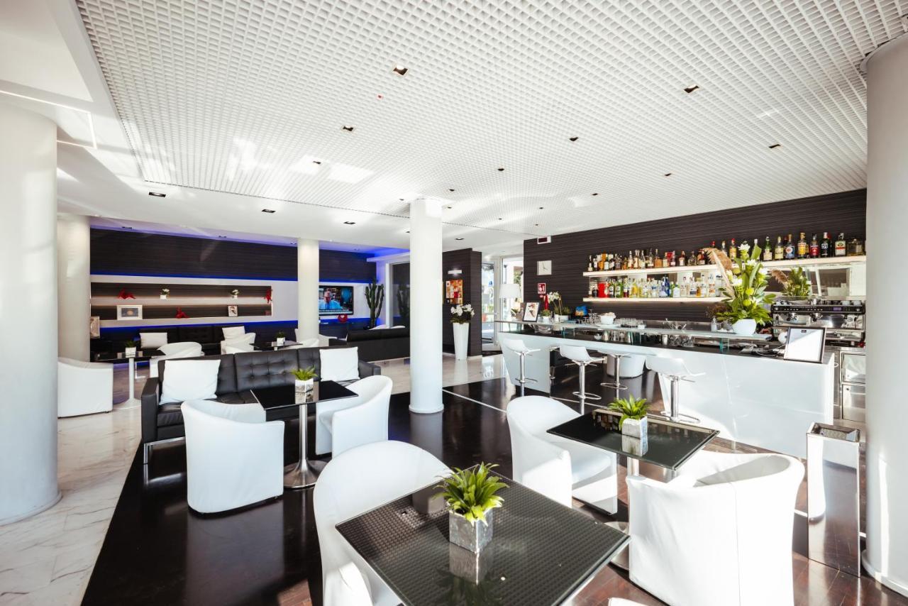 Raffaello Hotel & Mooka Restaurant Senigallia Exterior photo