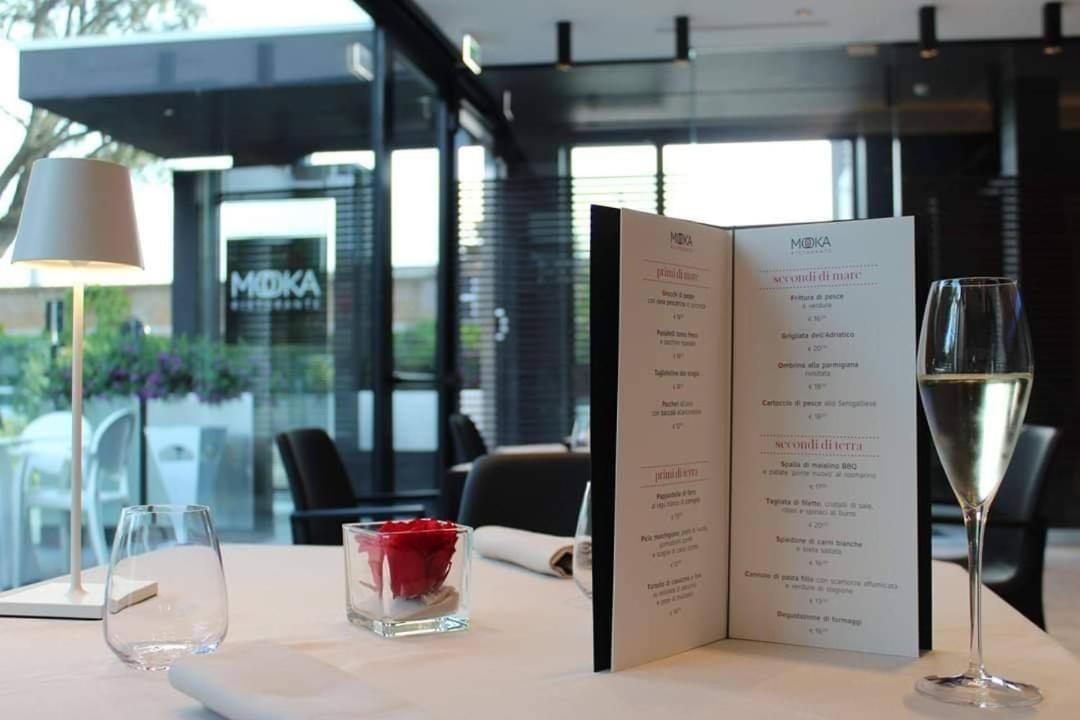 Raffaello Hotel & Mooka Restaurant Senigallia Exterior photo